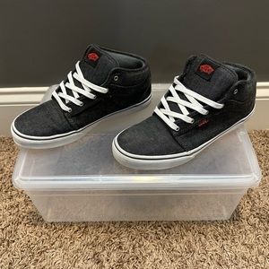 Boys Vans Chukka Mid